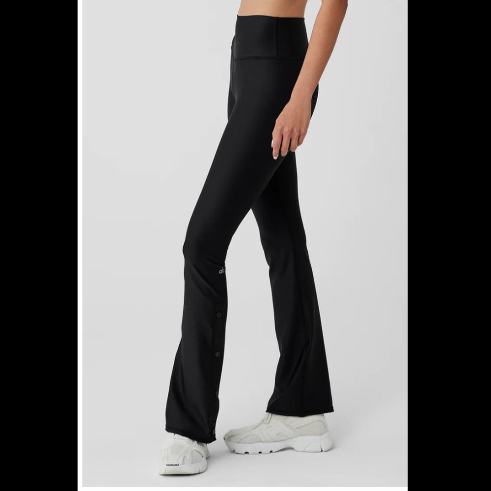 Alo flare leggings with snaps